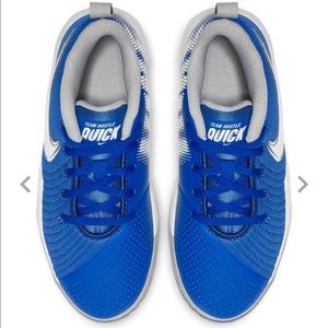 NWOT Nike Youth Team Hustle Basketball Shoes 🏀
